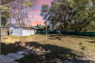 204 Louis St, Leesburg, FL 34748 - Photo 2