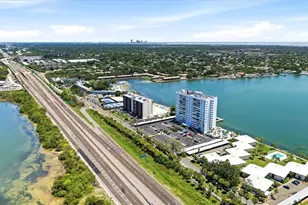 7200 Sunshine Skyway Ln S, Saint Petersburg, FL 33711 - Photo 24
