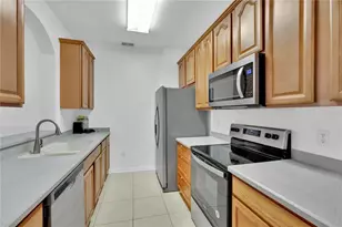 8300 Portofino Dr, Davenport, FL 33896 - Photo 2