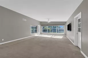 1209 S Crystal Lake Dr, Orlando, FL 32806 - Photo 10