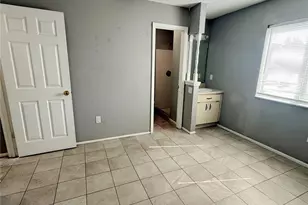 7425 Villas Oak Ct, Orlando, FL 32835 - Photo 16