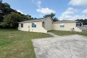 7425 Villas Oak Ct, Orlando, FL 32835 - Photo 2