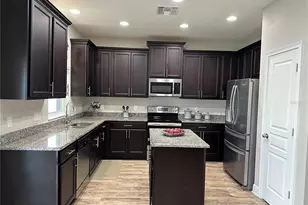 3313 W Walnut St, Tampa, FL 33607 - Photo 2