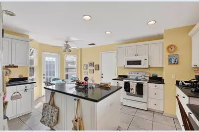746 Harrington Lake Drive N #117, Venice, FL 34293 - Photo 38