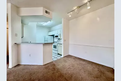 5518 Metrowest Boulevard #11-205, Orlando, FL 32811 - Photo 12