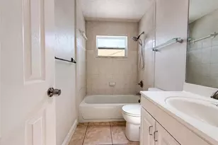 1672 Jupiter Rd, Venice, FL 34293 - Photo 18