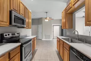 180 River Oaks Cir, Sanford, FL 32771 - Photo 28