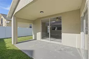 7912 Merchantville Cir, Zephyrhills, FL 33540 - Photo 26