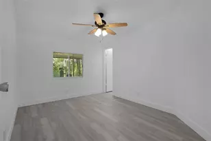 27817 W Pelican Isle Dr, Leesburg, FL 34748 - Photo 20
