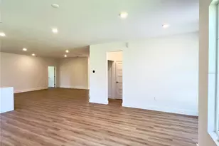 140 Linda Lee Dr, Rotonda West, FL 33947 - Photo 10