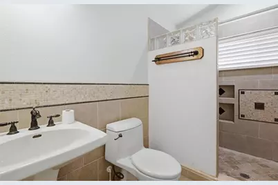 164 E Goodheart Avenue, Lake Mary, FL 32746 - Photo 8