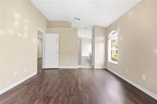 1422 Lake Shore Ranch Dr, Seffner, FL 33584 - Photo 10