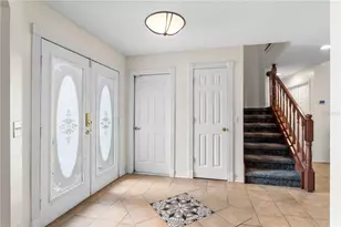 3920 Running Water Dr, Orlando, FL 32829 - Photo 4