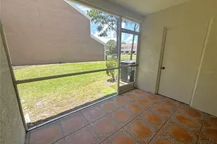 6235 Bayside Key Dr, Tampa, FL 33615 - Photo 12