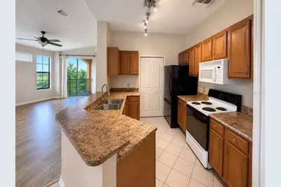 6157 Metrowest Boulevard #308, Orlando, FL 32835 - Photo 4