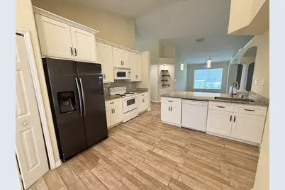 1221 Singleton Circle, Groveland, FL 34736 - Photo 6