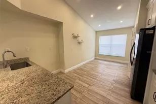 1221 Singleton Cir, Groveland, FL 34736 - Photo 4