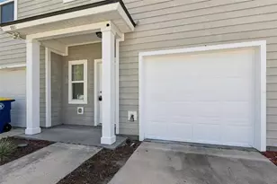 3551 Rain Forest Dr W, Jacksonville, FL 32277 - Photo 4