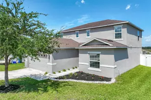 405 Kestrel Dr, Groveland, FL 34736 - Photo 2