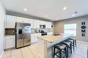 405 Kestrel Dr, Groveland, FL 34736 - Photo 14