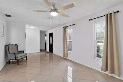 13635 Berkshire Court, Grand Island, FL 32735 - Photo 10