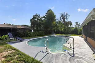 13635 Berkshire Ct, Grand Island, FL 32735 - Photo 2