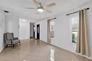 13635 Berkshire Ct, Grand Island, FL 32735 - Photo 8