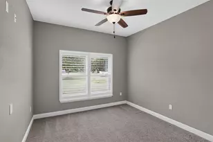 27728 Lisa Dr, Tavares, FL 32778 - Photo 14