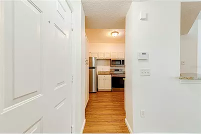 5500 Metrowest Boulevard #14-203, Orlando, FL 32811 - Photo 6