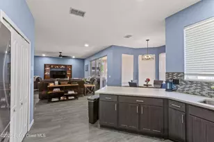 807 Jadestone Cir, Orlando, FL 32828 - Photo 8