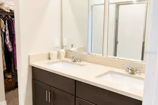 196 Towns Cir, Haines City, FL 33844 - Photo 6