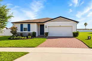 196 Towns Cir, Haines City, FL 33844 - Photo 1