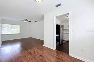2437 S Myrtle Ave, Sanford, FL 32771 - Photo 10