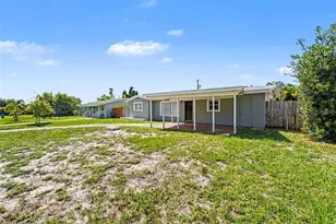 11428 75th Ave, Seminole, FL 33772 - Photo 2