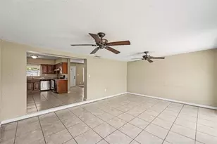 11428 75th Ave, Seminole, FL 33772 - Photo 8
