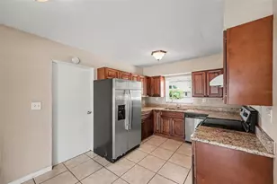 11428 75th Ave, Seminole, FL 33772 - Photo 10