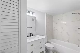 555 62nd St S, Saint Petersburg, FL 33707 - Photo 8