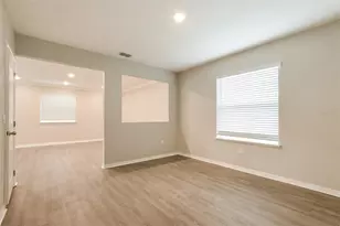 1926 Bell Creek Loop, Fruitland Park, FL 34731 - Photo 2