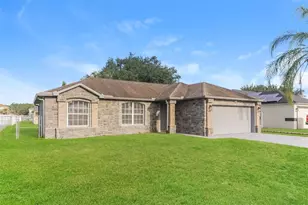 611 Basingstoke Ct, Kissimmee, FL 34758 - Photo 2