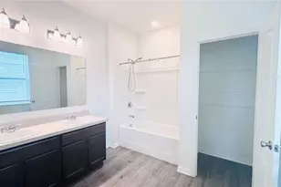 557 Scott Lake Creek Ln, Lakeland, FL 33813 - Photo 18