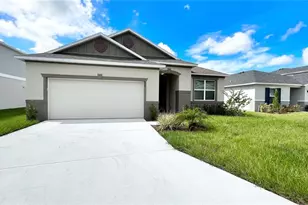 557 Scott Lake Creek Ln, Lakeland, FL 33813 - Photo 2