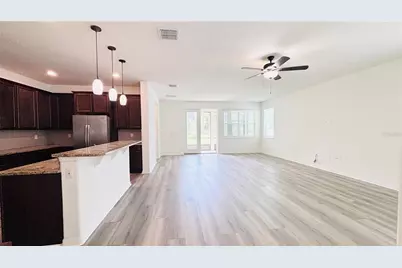 557 Scott Lake Creek Ln, Lakeland, FL 33813 - Photo 4