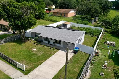 414 W Ella J Gilmore Street, Apopka, FL 32703 - Photo 2