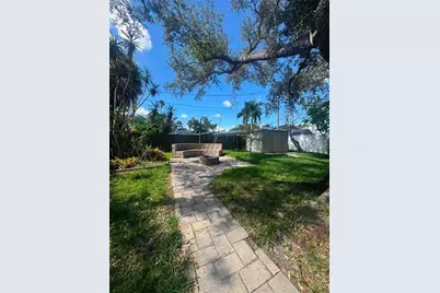 1865 Nebraska Avenue NE, Saint Petersburg, FL 33703 - Photo 18