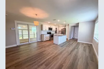 1521 W River Shore Way, Tampa, FL 33603 - Photo 2