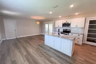 1521 W River Shore Way, Tampa, FL 33603 - Photo 8