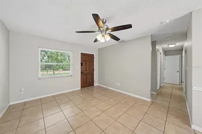 10410 N 27th Street, Tampa, FL 33612 - Photo 2
