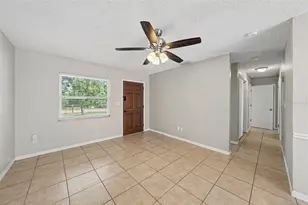 10410 N 27th St, Tampa, FL 33612 - Photo 2