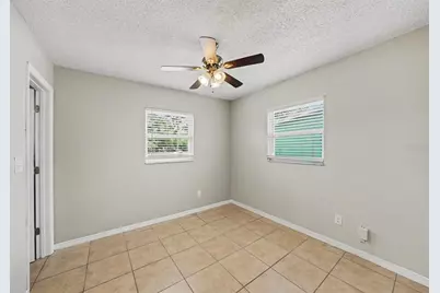 10410 N 27th Street, Tampa, FL 33612 - Photo 16