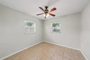 10410 N 27th St, Tampa, FL 33612 - Photo 10